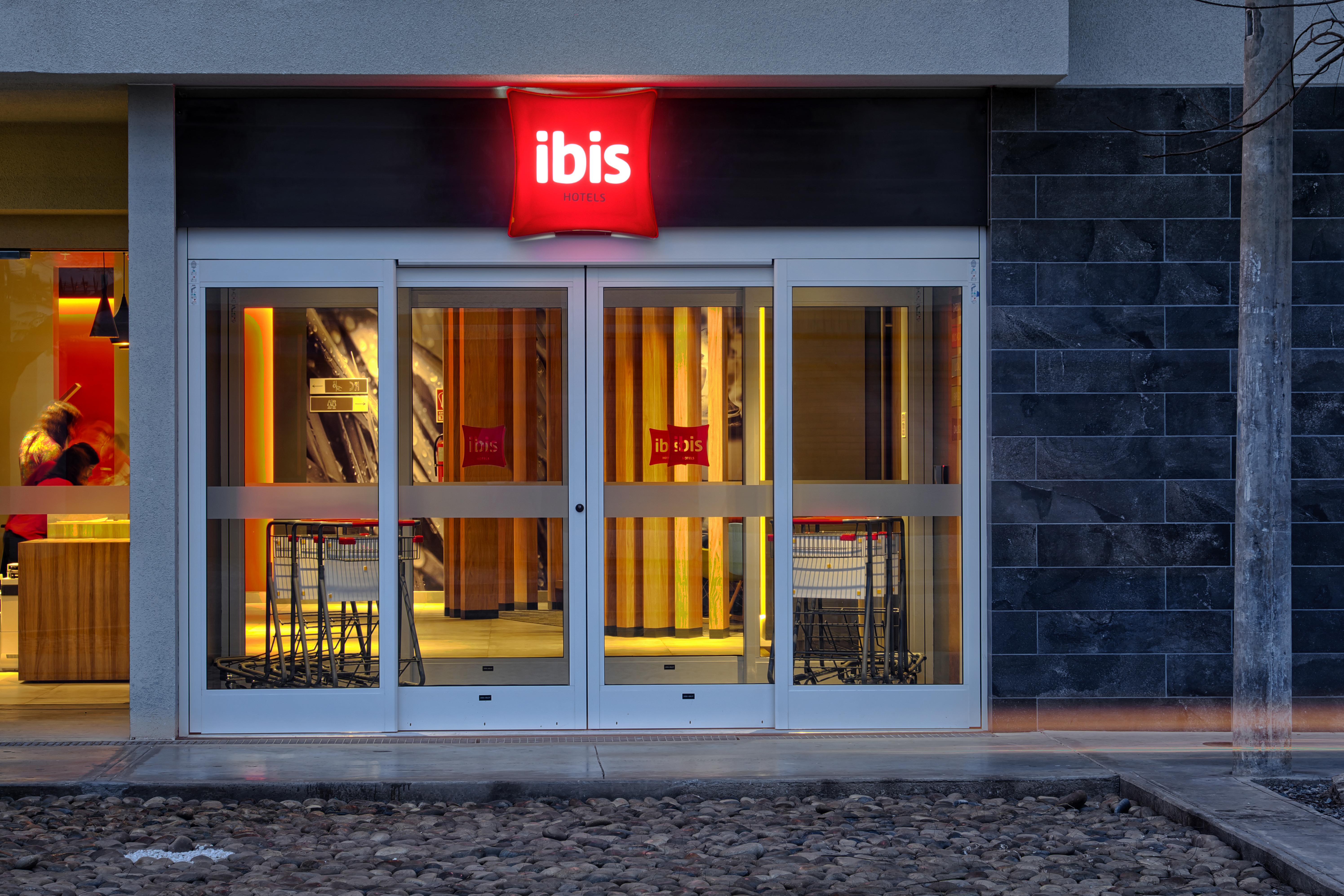 Ibis Trujillo酒店 外观 照片